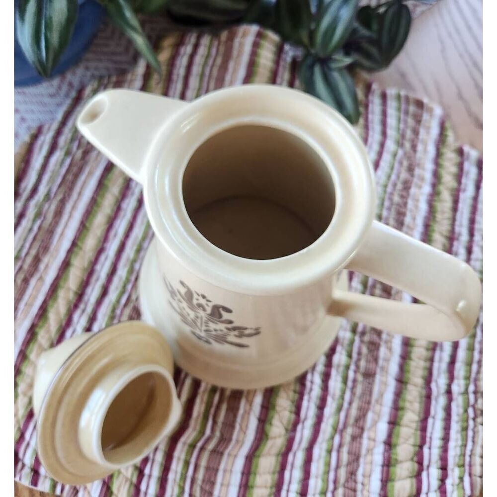 Pfaltzgraff Village pitcher/coffee pot - Picture 3 of 7